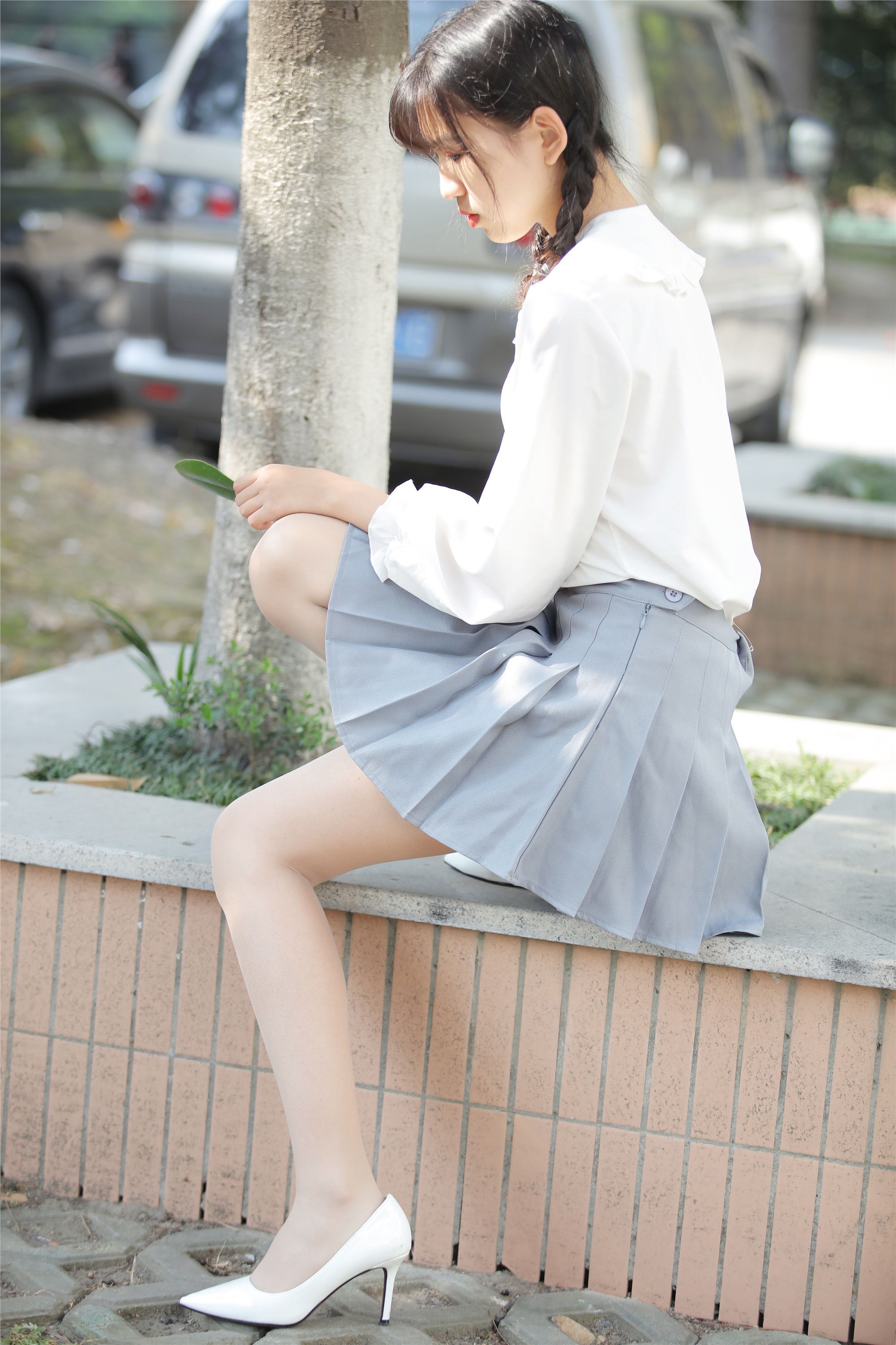 奈丝写真 NO.072 小橙子 扎马尾辫 穿白褶裙